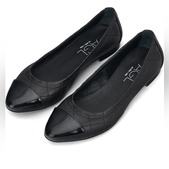 AGL Naomi Quilted Cap Toe Ballet Flat Size 7 NWT - Picture 1 of 7